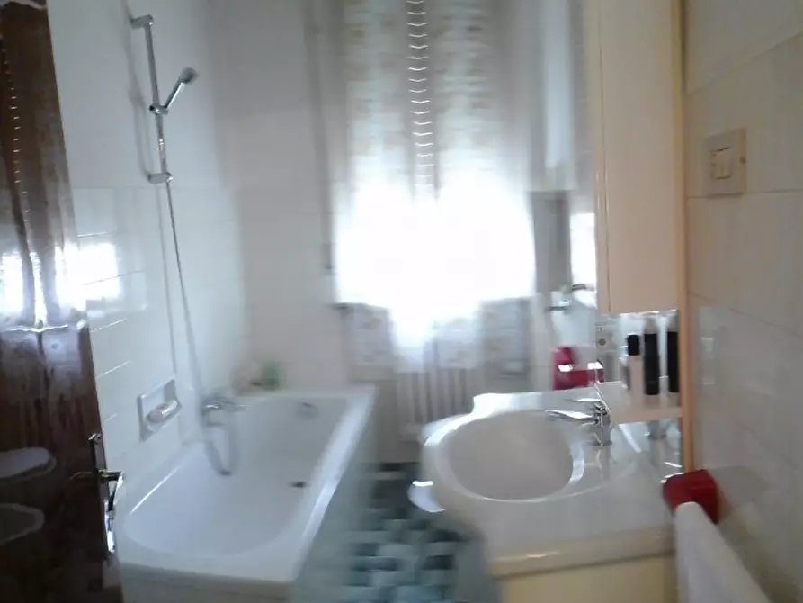 Immagine 5 di Appartamento in vendita  a Senigallia