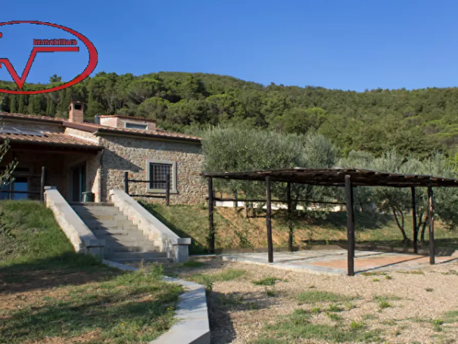 Immagine 2 di Villa in vendita  in via setteponti a Loro Ciuffenna