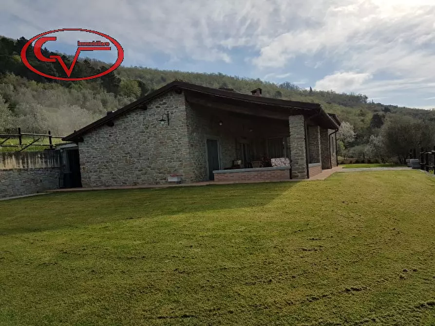 Immagine 5 di Villa in vendita  in via setteponti a Loro Ciuffenna