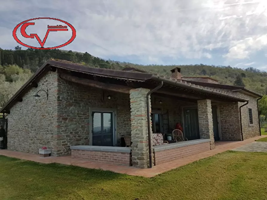 Immagine 8 di Villa in vendita  in via setteponti a Loro Ciuffenna