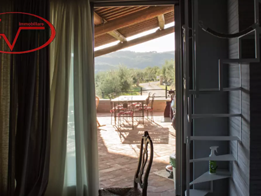 Immagine 14 di Villa in vendita  in via setteponti a Loro Ciuffenna