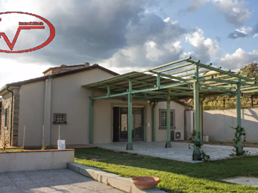 Immagine 16 di Villa in vendita  in via setteponti a Loro Ciuffenna