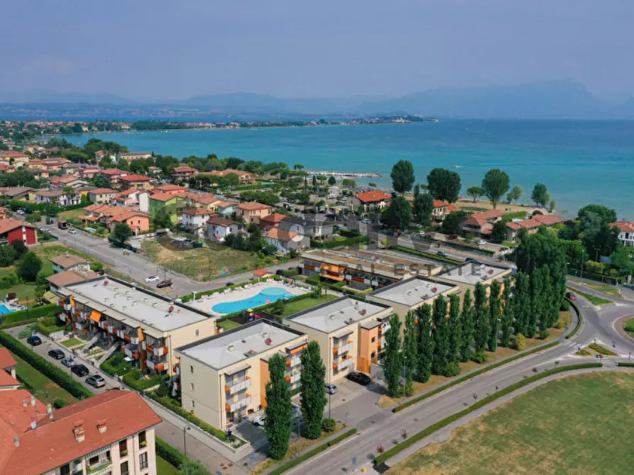 Immagine 3 di Appartamento in vendita  in Via Mazzarona 4 a Sirmione