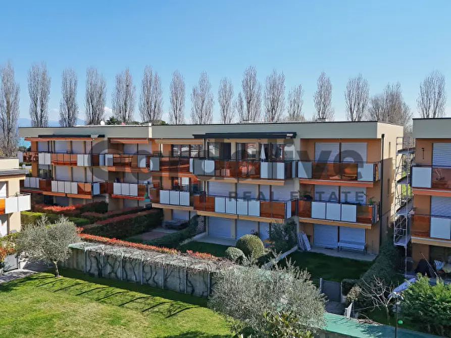 Immagine 3 di Appartamento in vendita  in Via Mazzarona 4 a Sirmione