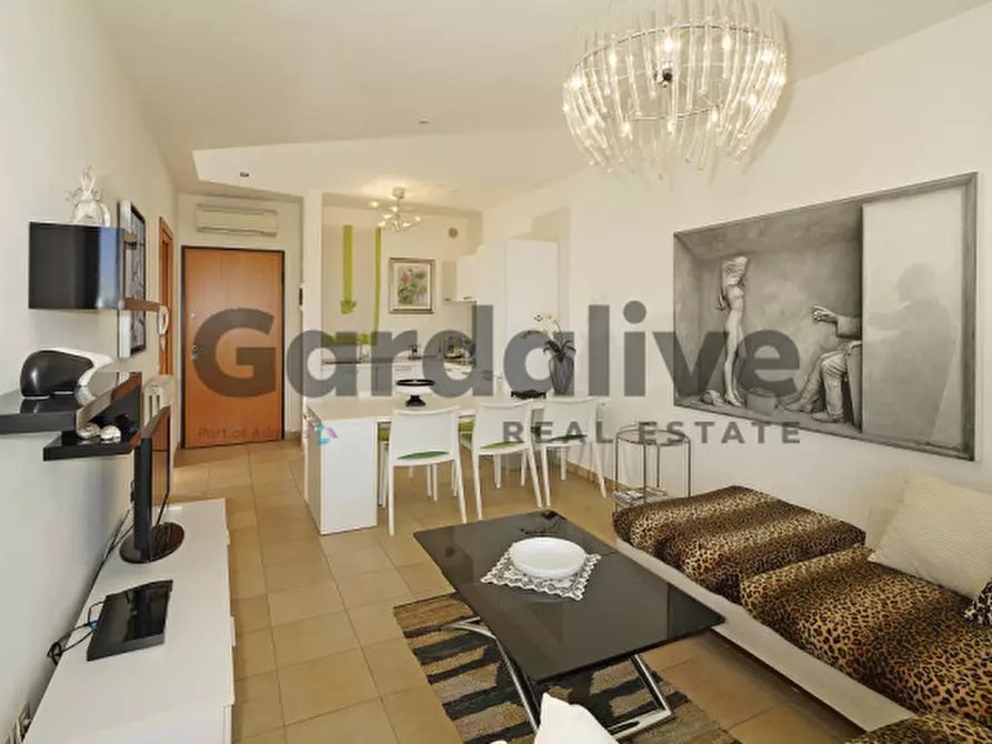 Immagine 10 di Appartamento in vendita  in Via Mazzarona 4 a Sirmione