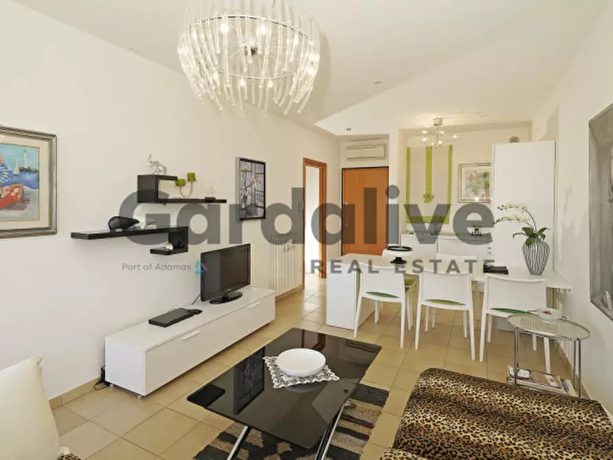 Immagine 11 di Appartamento in vendita  in Via Mazzarona 4 a Sirmione