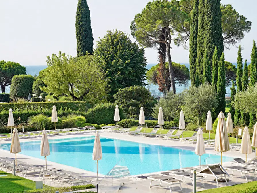 Immagine 6 di Appartamento in vendita  in Viale Ugo Foscolo 134 a Toscolano-Maderno