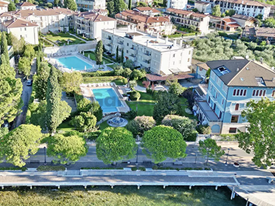 Immagine 9 di Appartamento in vendita  in Viale Ugo Foscolo 134 a Toscolano-Maderno