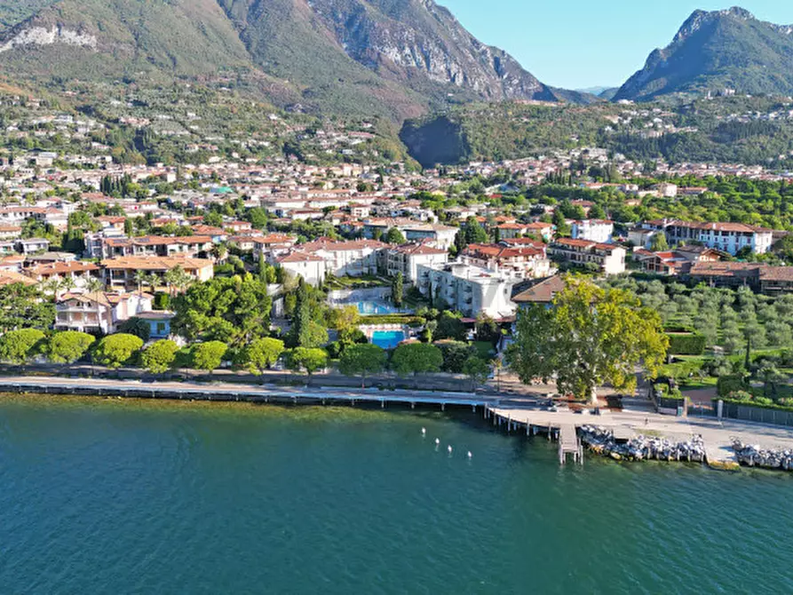 Immagine 11 di Appartamento in vendita  in Viale Ugo Foscolo 134 a Toscolano-Maderno