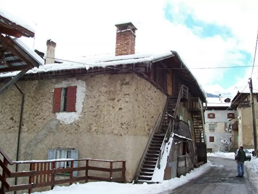 Immagine 2 di Appartamento in vendita  in somrabbi a Rabbi