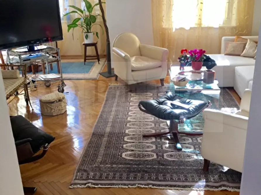 Immagine 1 di Appartamento in affitto  in Via Montello a Bolzano