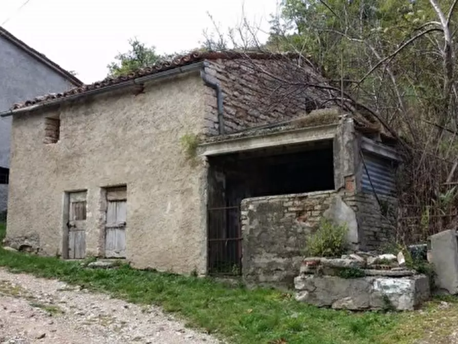 Immagine 17 di Rustico / casale in vendita  a Acqualagna