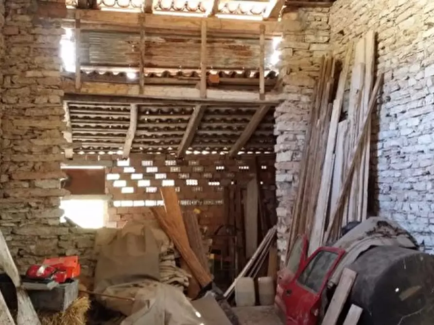 Immagine 18 di Rustico / casale in vendita  a Acqualagna