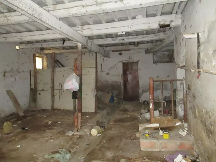 Immagine 8 di Rustico / casale in vendita  a San Costanzo