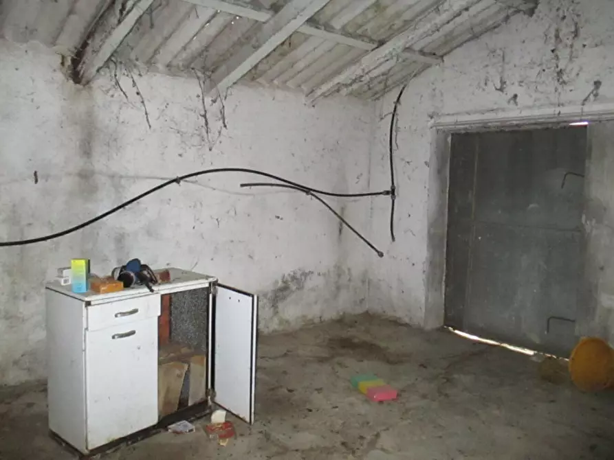 Immagine 13 di Rustico / casale in vendita  a San Costanzo