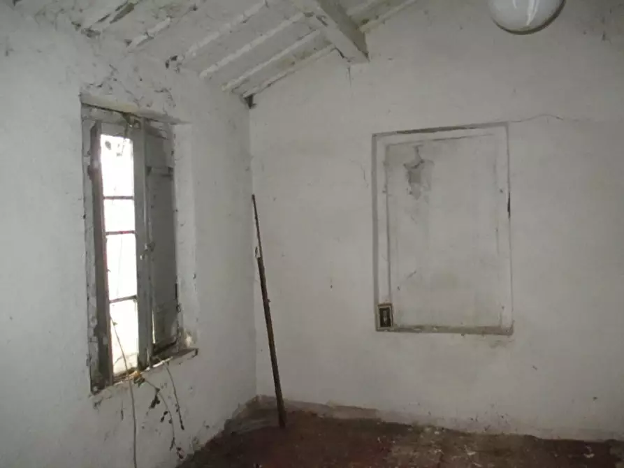 Immagine 18 di Rustico / casale in vendita  a San Costanzo