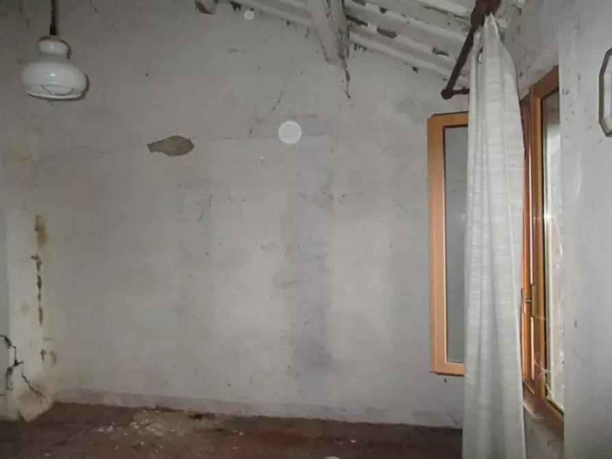 Immagine 24 di Rustico / casale in vendita  a San Costanzo