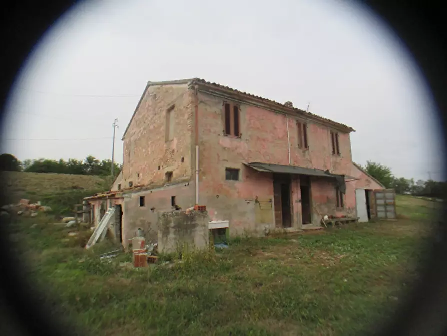 Immagine 36 di Rustico / casale in vendita  a San Costanzo