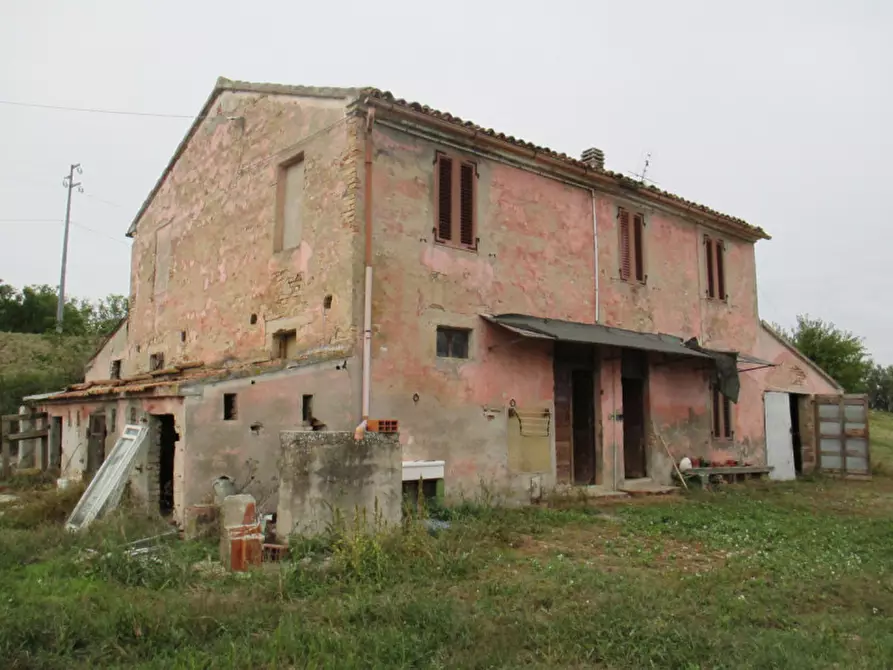 Immagine 37 di Rustico / casale in vendita  a San Costanzo