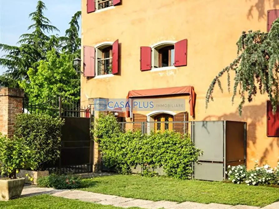Immagine 3 di Villa in vendita  in CONTRA' SAN GIORGIO 2 a Bassano Del Grappa