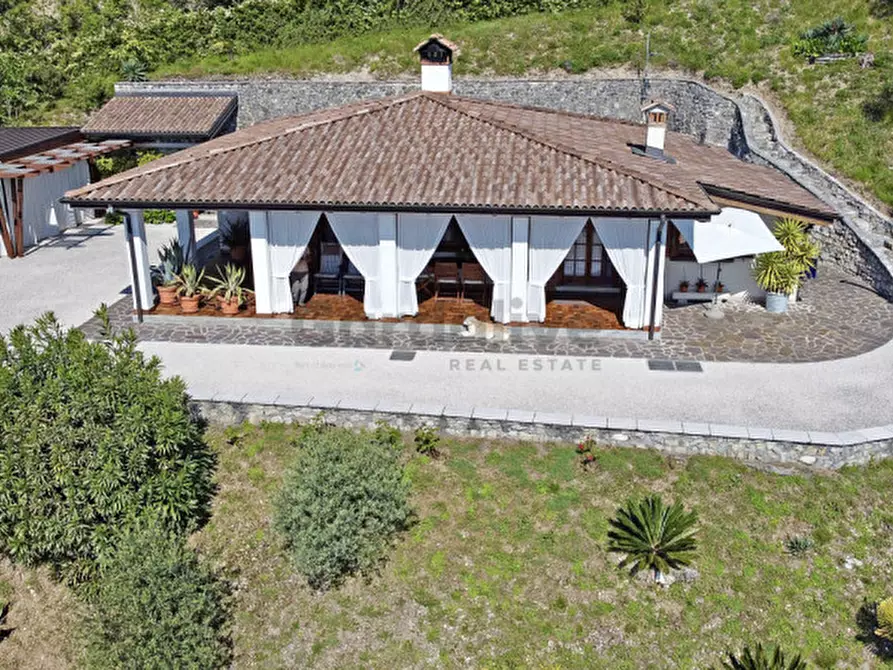 Immagine 8 di Villa in vendita  in Via Sanico a Toscolano-Maderno