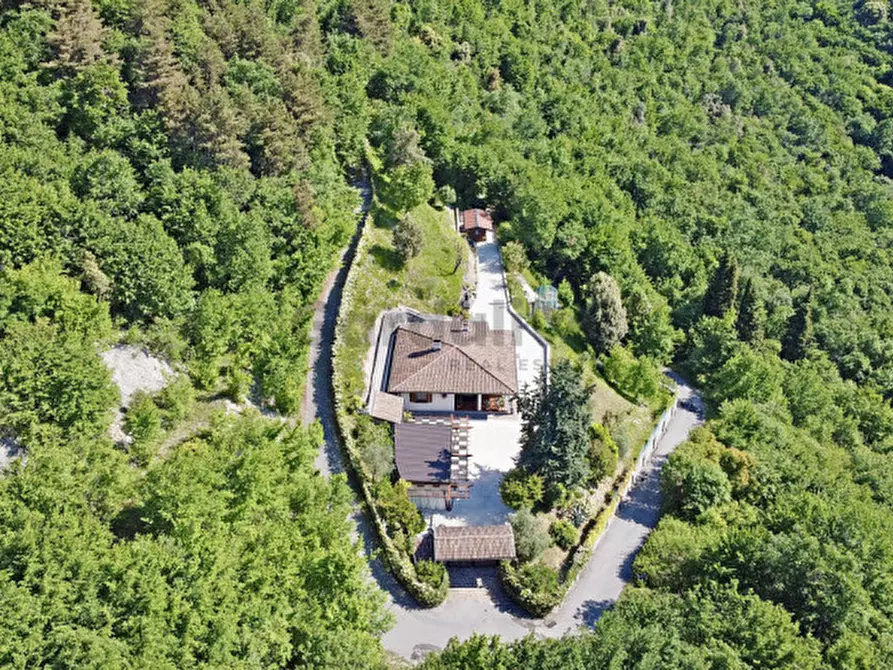 Immagine 11 di Villa in vendita  in Via Sanico a Toscolano-Maderno