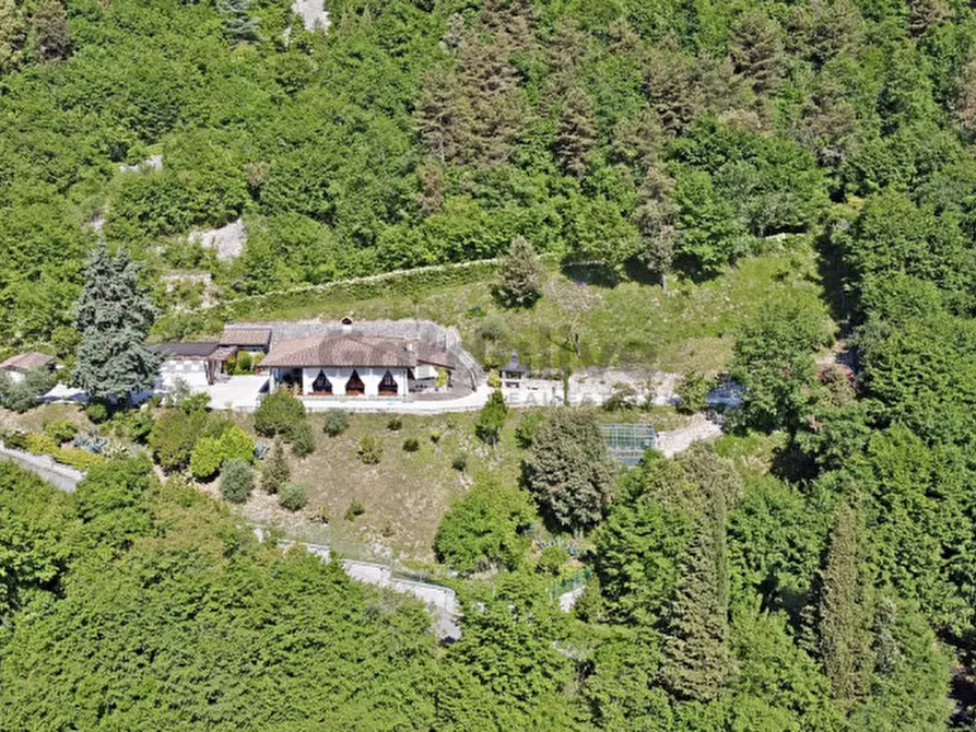 Immagine 12 di Villa in vendita  in Via Sanico a Toscolano-Maderno