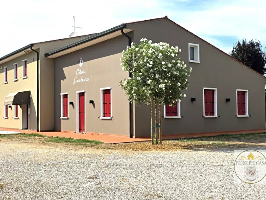 Immagine 2 di Attività commerciale in vendita  in Via Padana inferiore a Este