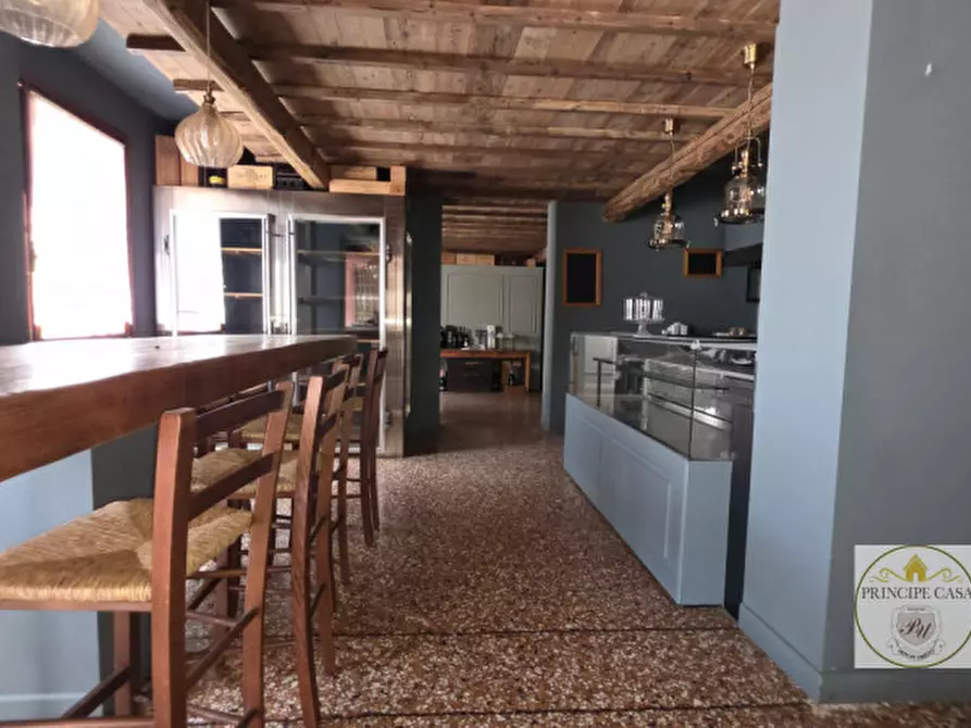 Immagine 6 di Attività commerciale in vendita  in Via Padana inferiore a Este