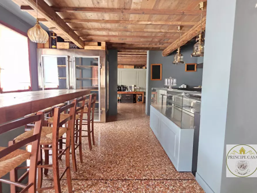 Immagine 10 di Attività commerciale in vendita  in Via Padana inferiore a Este