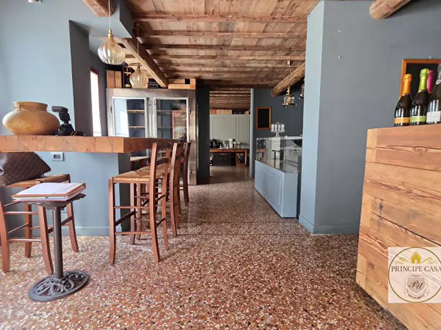 Immagine 11 di Attività commerciale in vendita  in Via Padana inferiore a Este
