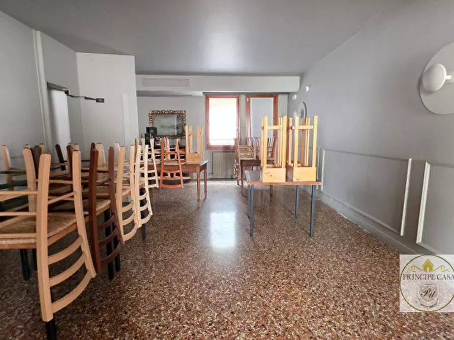 Immagine 15 di Attività commerciale in vendita  in Via Padana inferiore a Este
