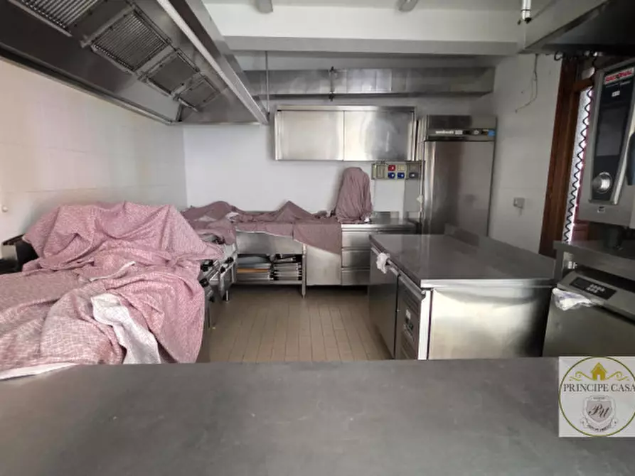Immagine 17 di Attività commerciale in vendita  in Via Padana inferiore a Este