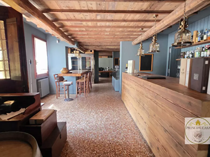 Immagine 20 di Attività commerciale in vendita  in Via Padana inferiore a Este