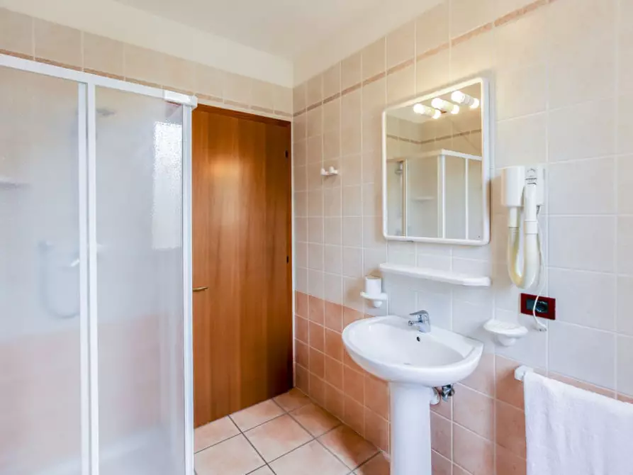 Immagine 10 di Villa in vendita  in Viale dei Cigni a Caorle