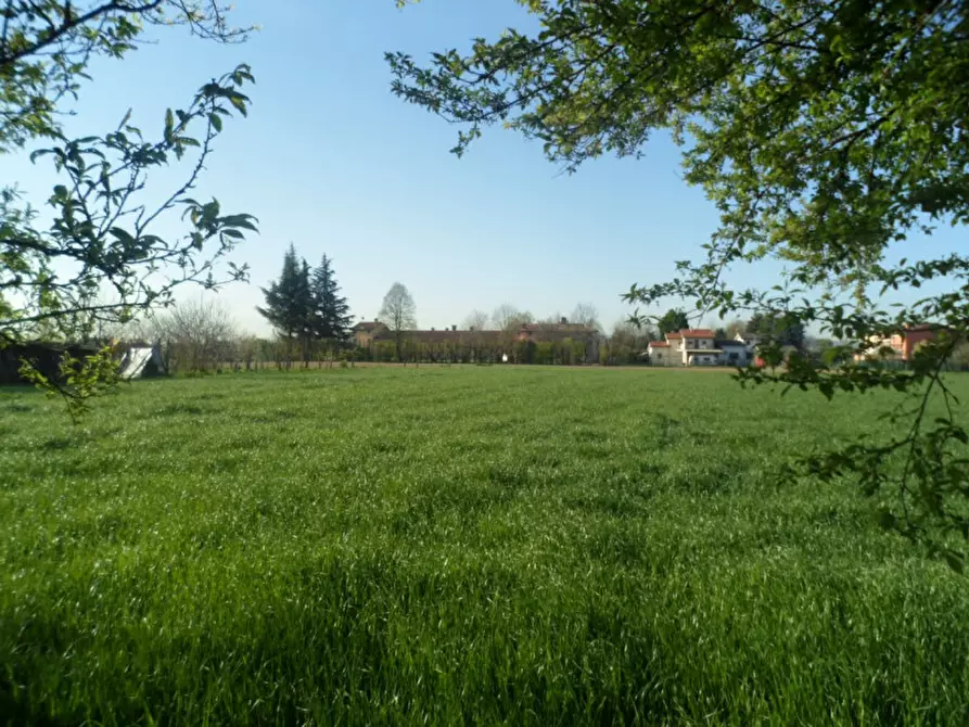 Immagine 2 di Terreno in vendita  in via lago maggiore a Vicenza