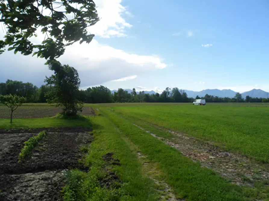 Immagine 15 di Terreno in vendita  in via lago maggiore a Vicenza