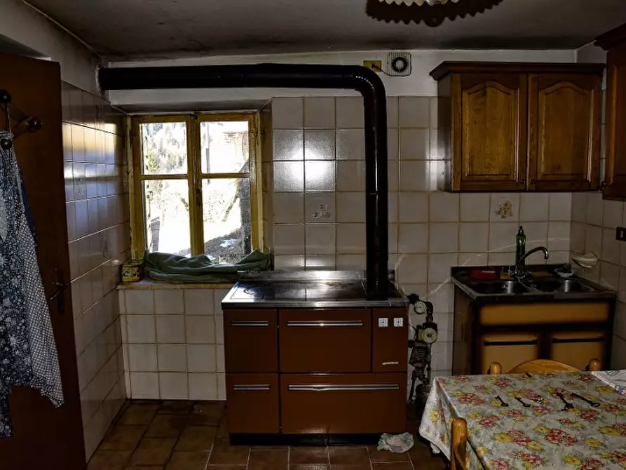 Immagine 9 di Casa indipendente in vendita  in frazione Piazzola a Rabbi