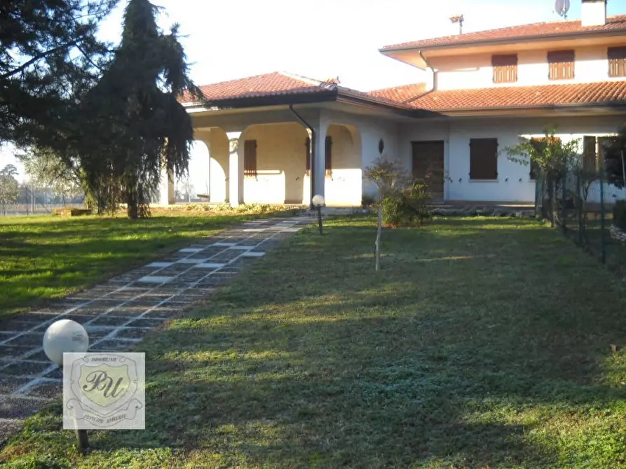 Immagine 1 di Villa in vendita  in Via Dietromonte a Cinto Euganeo