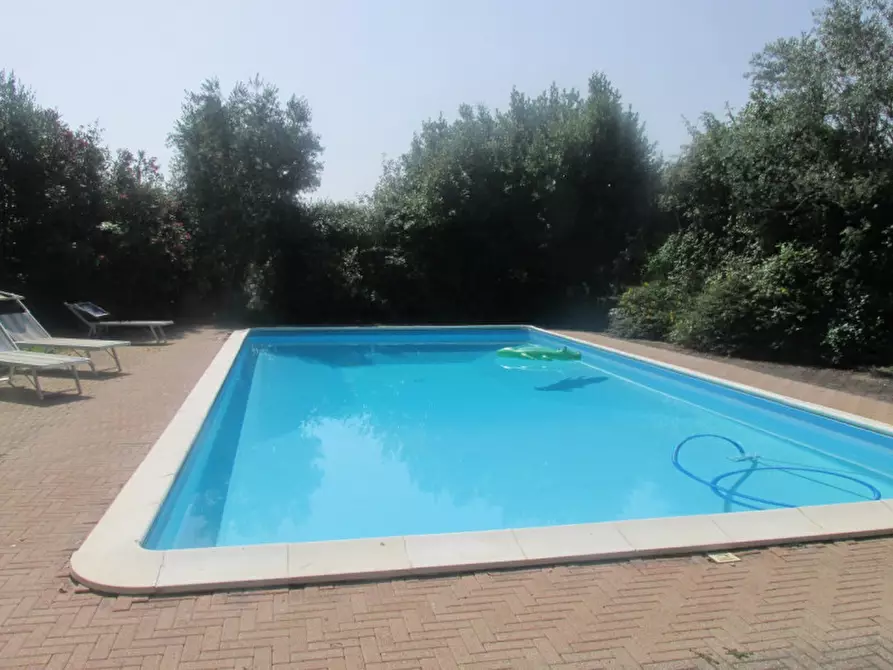 Immagine 2 di Villa in vendita  a Cesena