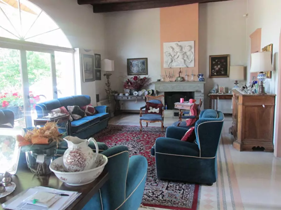 Immagine 5 di Villa in vendita  a Cesena