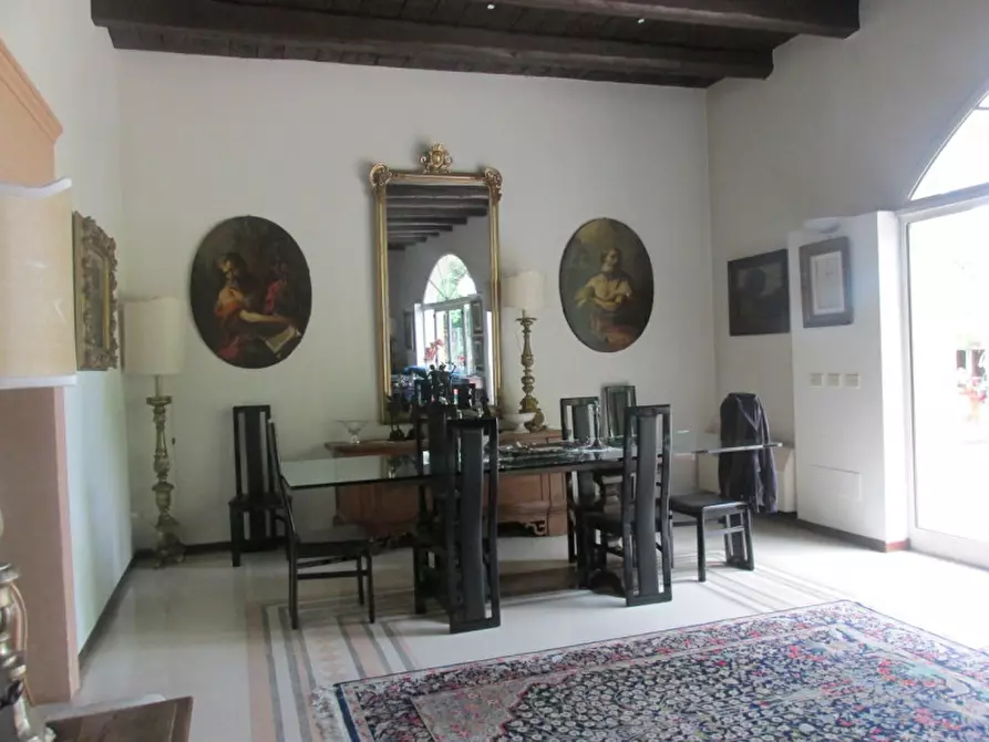 Immagine 7 di Villa in vendita  a Cesena