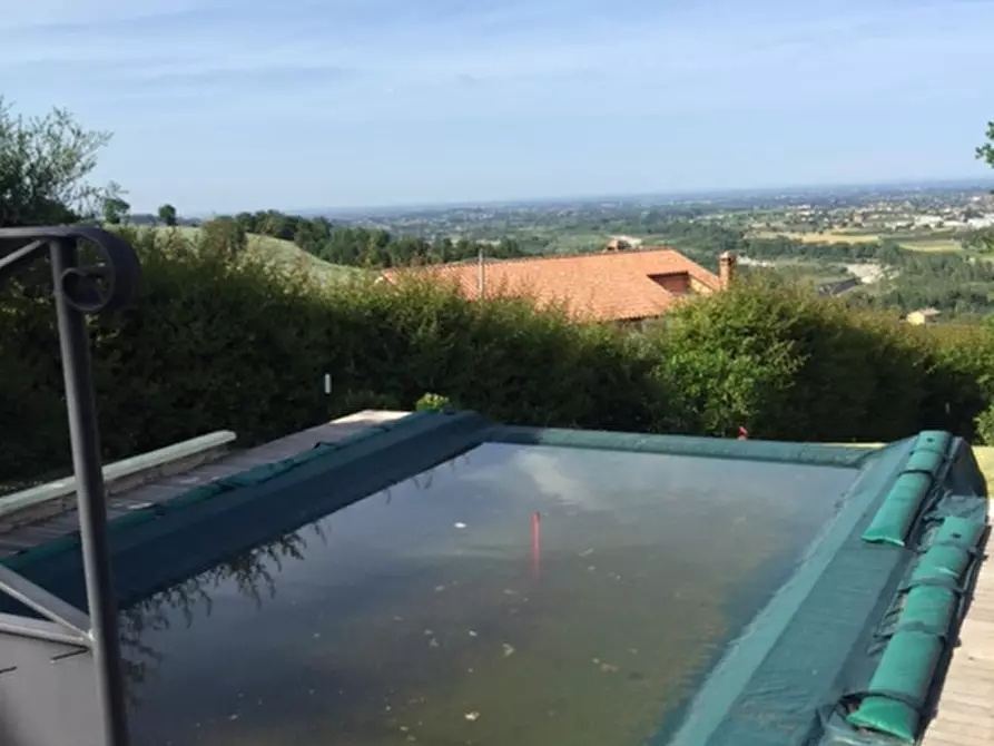 Immagine 2 di Villa in vendita  a Poggio Torriana