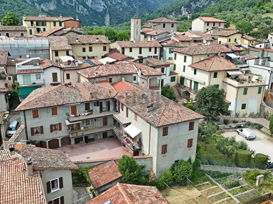 Immagine 7 di Appartamento in vendita  in Via Raffaello a Toscolano-Maderno