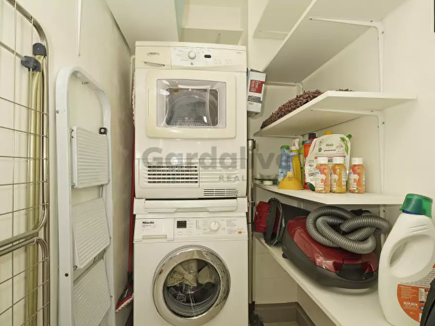 Immagine 35 di Appartamento in vendita  in Via Raffaello a Toscolano-Maderno