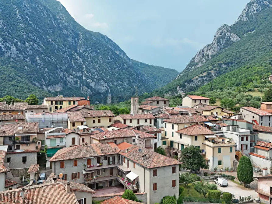 Immagine 41 di Appartamento in vendita  in Via Raffaello a Toscolano-Maderno