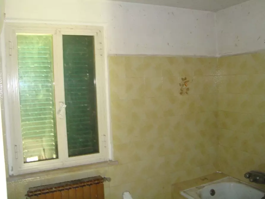 Immagine 12 di Rustico / casale in vendita  a Senigallia