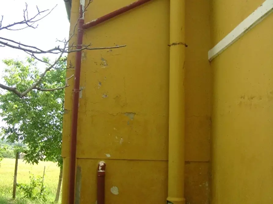 Immagine 25 di Rustico / casale in vendita  a Senigallia