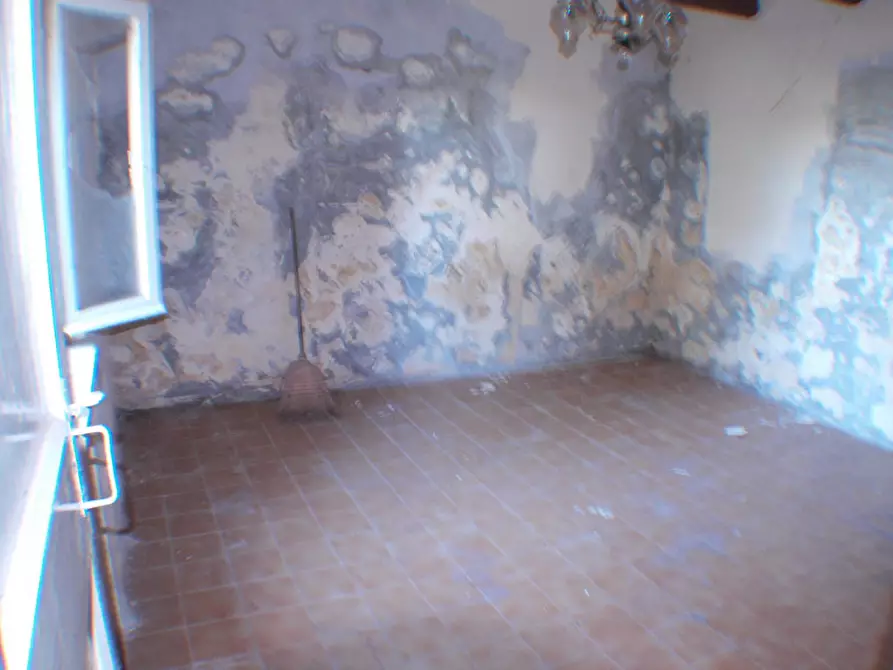 Immagine 39 di Rustico / casale in vendita  a Senigallia