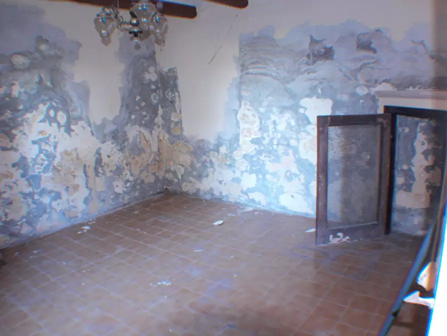 Immagine 40 di Rustico / casale in vendita  a Senigallia